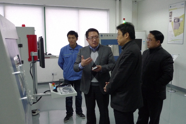 熱烈歡迎無錫新區(qū)黨工委書記許剛、鴻山街道書記平江、無錫新區(qū)科技局張局長等一行蒞臨參觀指導(dǎo)