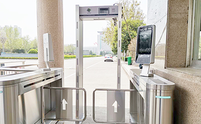 測(cè)溫門廠家揭秘測(cè)溫門對(duì)身體有影響嗎？